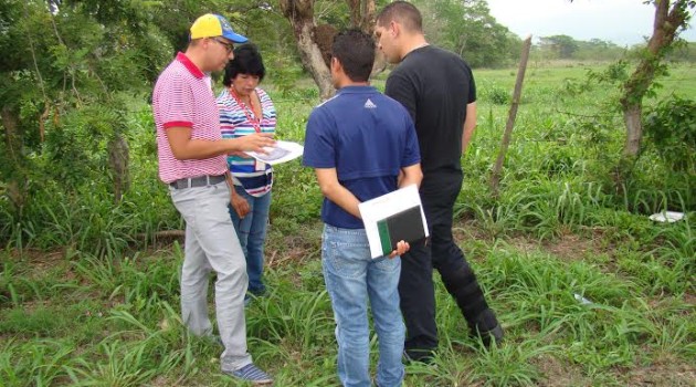 El alcalde junto al Seguridad Ciudadana del estado Yaracuy y la representante del FONEP inspeccionaron el terreno donde podría construirse la nueva cárcel de Yaracuy