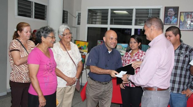 El Gobierno del Municipio Bolivariano de Independencia, en los denominados “Lunes de ayuda”, entregó recursos a la parroquia San Rafael Arcángel