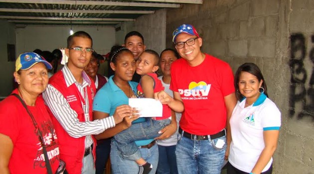 El alcalde entregó cheques para operaciones, con apoyo del Instituto Autónomo del Consejo Nacional de Derechos del Niño, Niña y Adolescente